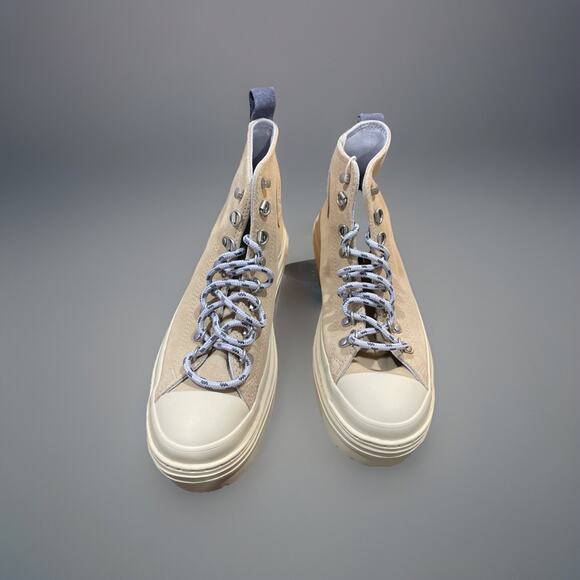 Converse Women’s CTAS Lugged Heel Waterproof Platform Suede Shoe - Size 8 - Picture 4 of 5